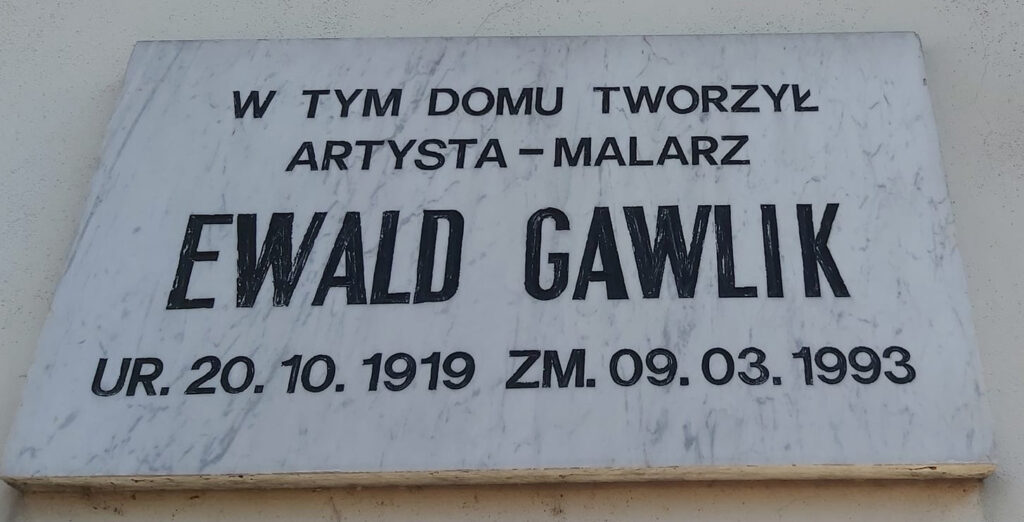 Tablica pamiątkowa na budynku Gawlikówki